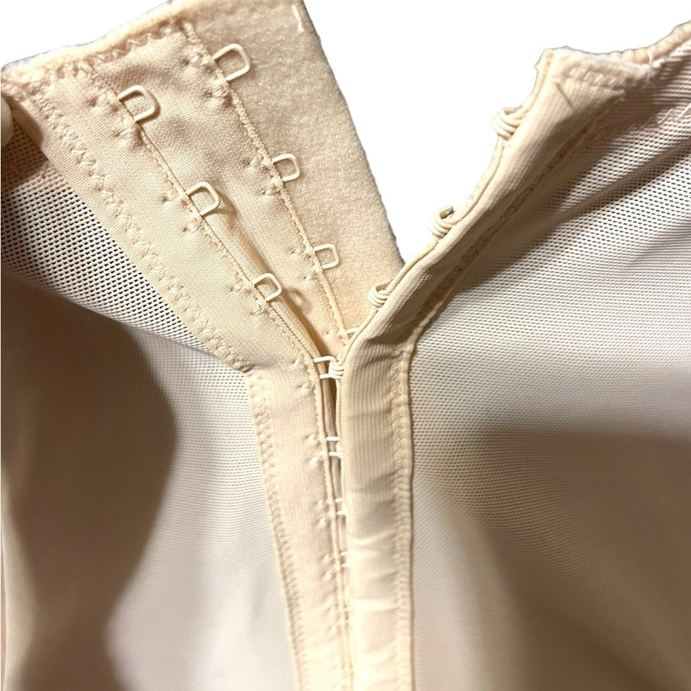 CARNIVAL Size 40B Invisible Full Coverage Torsolette beige nude 52520206 - Picture 6 of 9
